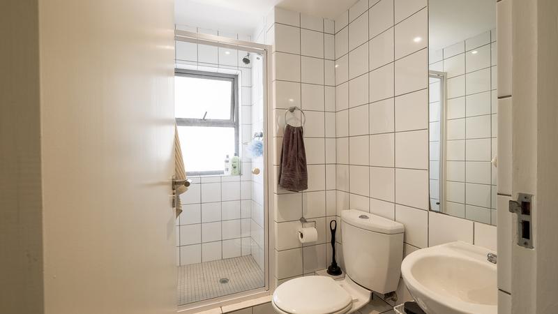 To Let 1 Bedroom Property for Rent in Claremont Western Cape